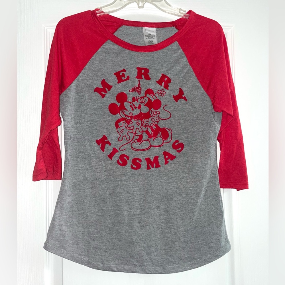 Disney Merry Kissmas Christmas Shirt L (fits XL 1X)
